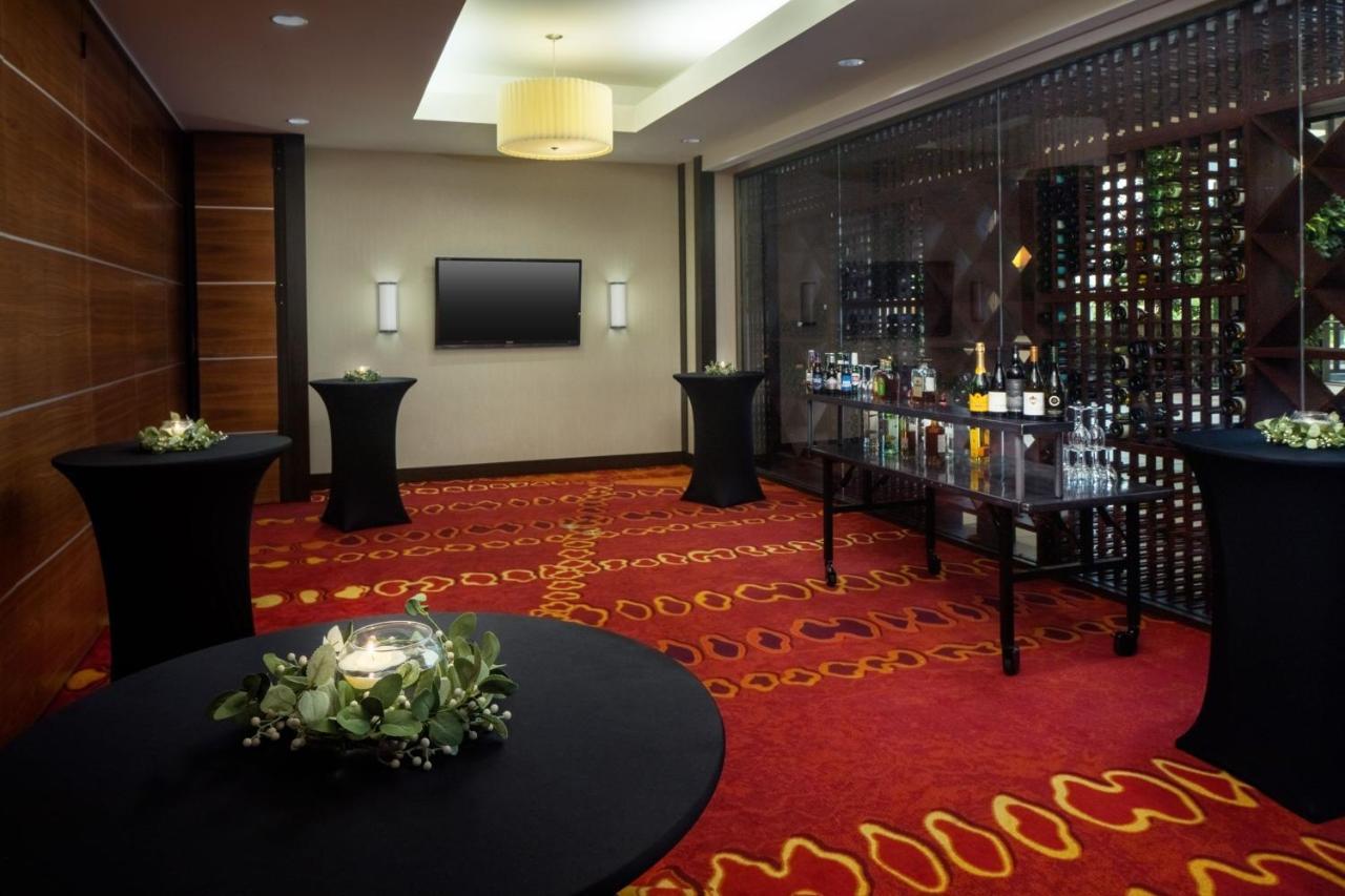 Indianapolis Marriott East Otel Dış mekan fotoğraf