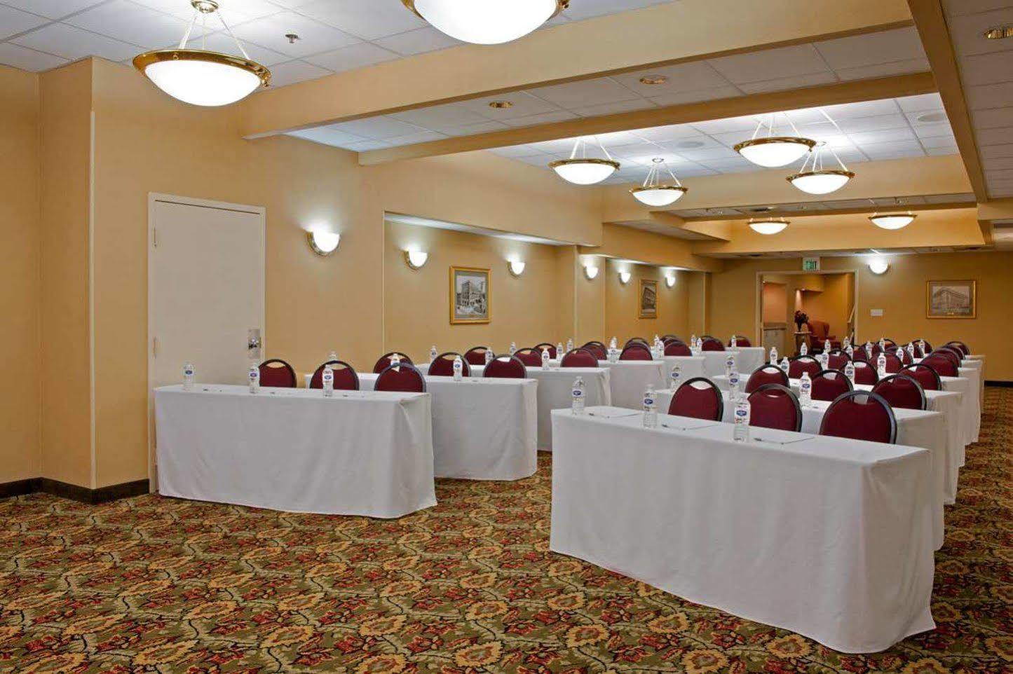 Indianapolis Marriott East Otel Dış mekan fotoğraf