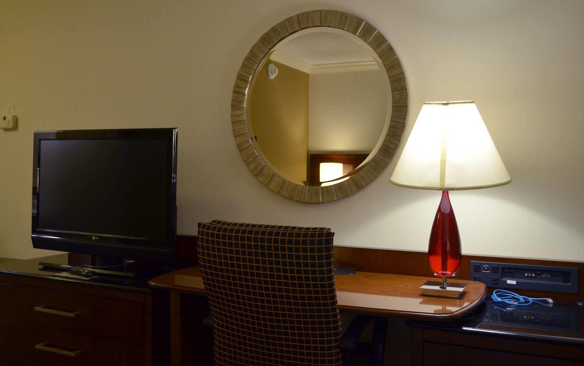 Indianapolis Marriott East Otel Dış mekan fotoğraf